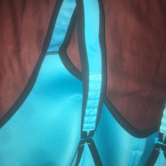 Sports bra - Picture 4 of 4